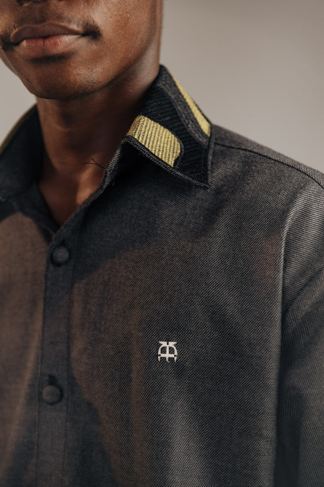 Slate Contrast Collar detail